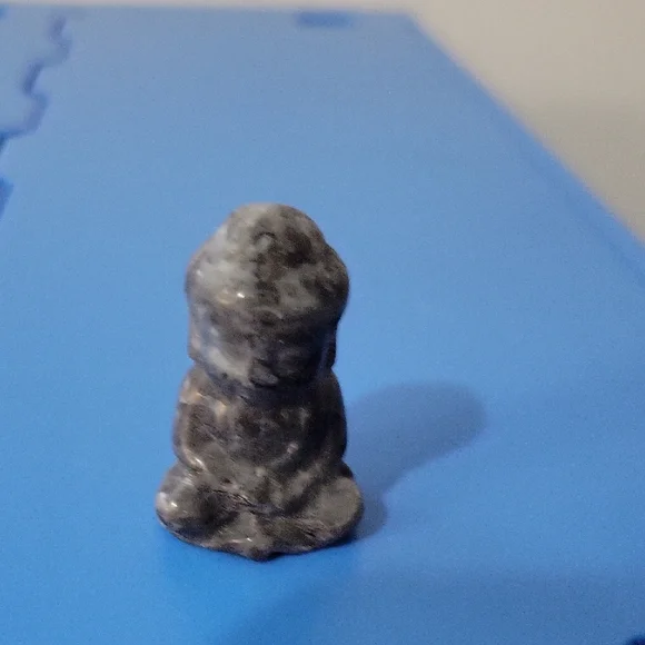 Figurine Larvakite Crystal Buddha - Picture 1 of 6